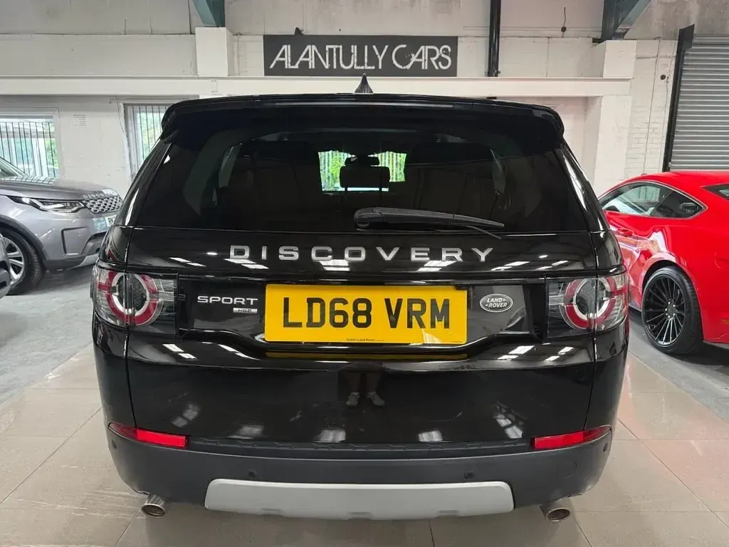 Used Land Rover Discovery 5 HSE 2018 Black SUV