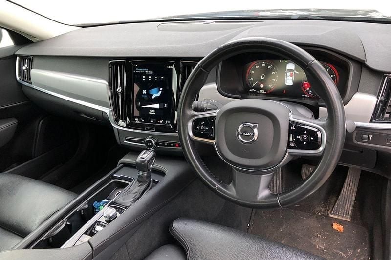 Used Volvo S90 Momentum 190 HP (139 kW) 2019 Grey Sedan