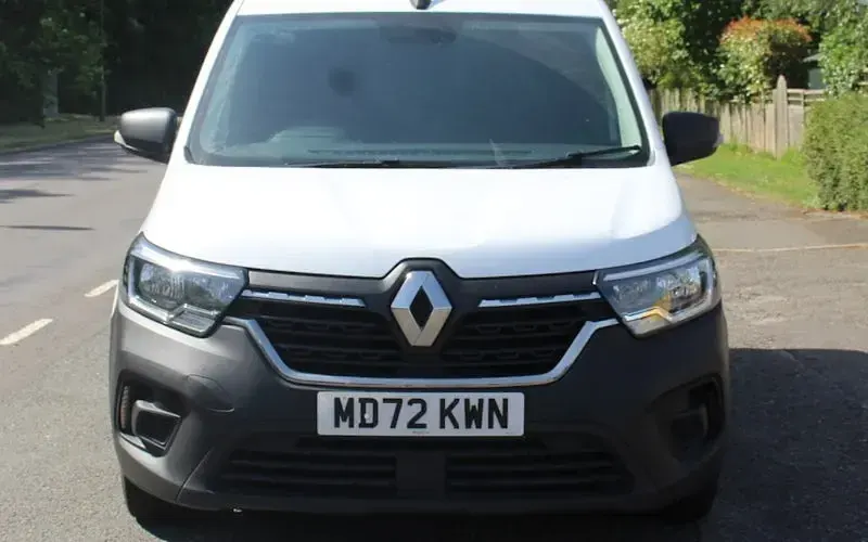 Used Renault Kangoo 95 HP (69 kW) 2023 White MPV