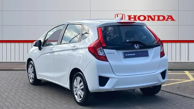 Used Honda Jazz S 102 HP (75 kW) 2015 Hatchback