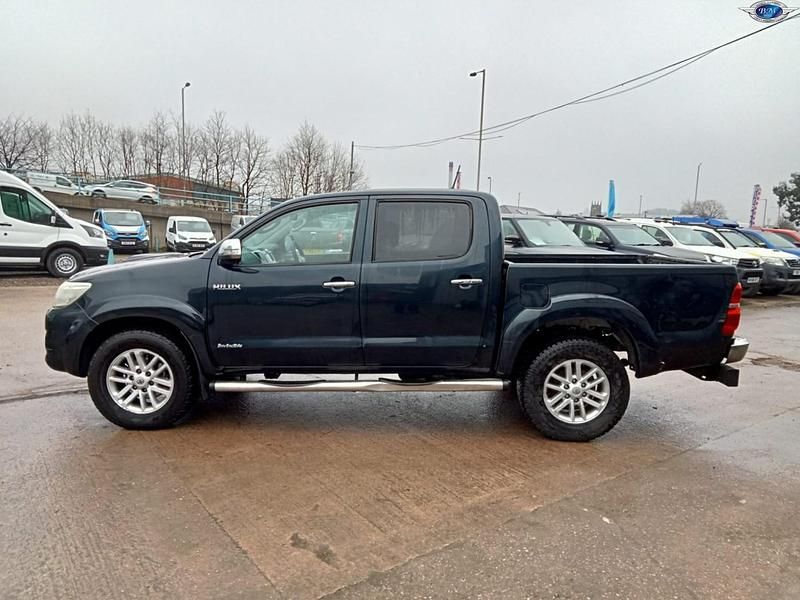 Used Toyota HiLux 2012 Grey Pickup