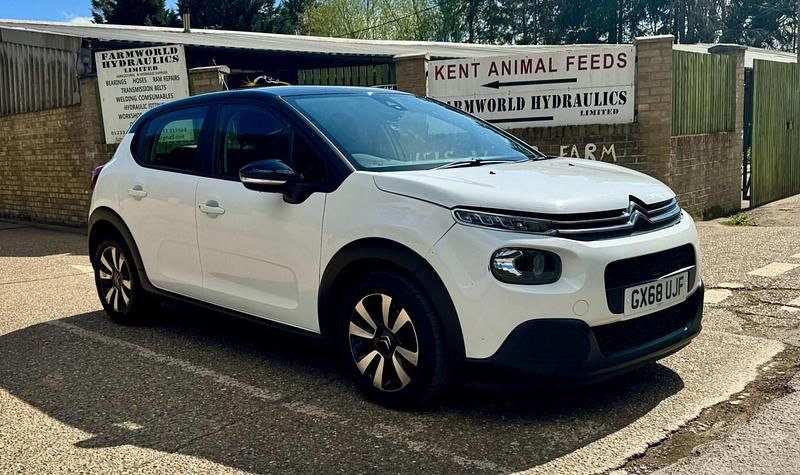 Używany Citroën C3 Feel 100 KM (73 kW) 2018 Biały Hatchback