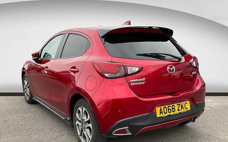 Used Mazda 2 Inclusive 116 HP (85 kW) 2018 Red Hatchback