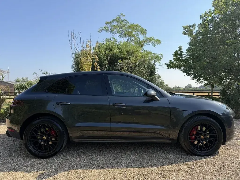 Used Porsche Macan 360 HP (264 kW) 2017 Grey SUV