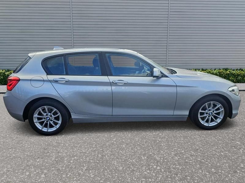 Used BMW 118 Comfort Edition 136 HP (100 kW) 2019 Silver Hatchback
