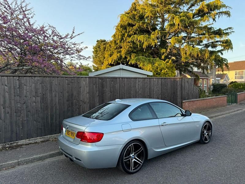 Usado BMW 320 Sport Line 2012 Azul Coupé