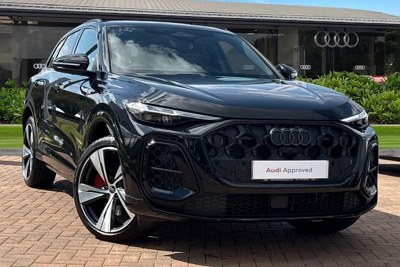 Black Used 2025 Audi Q5 Advanced SUV | £51,980 (Expensive) - Image 1/4