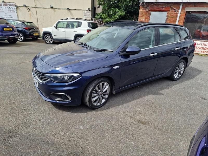 Used Fiat Tipo Lounge 2018 Blue Estate