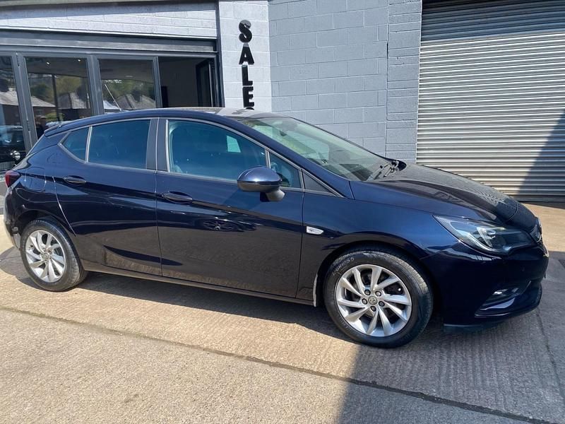 Second-hand Vauxhall Astra S 136 CP (100 kW) 2019 Albastru Hatchback