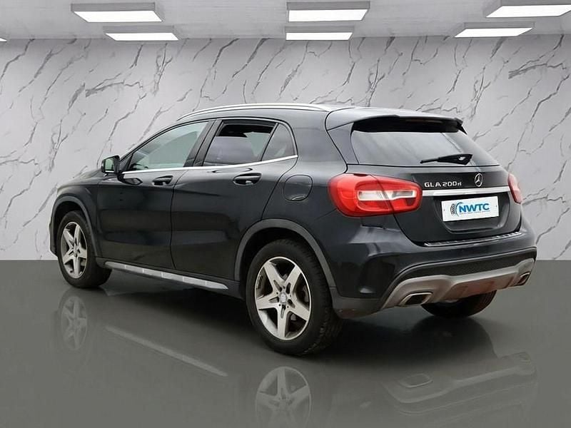 Used Mercedes GLA200 Executive 136 HP (100 kW) 2015 Black SUV