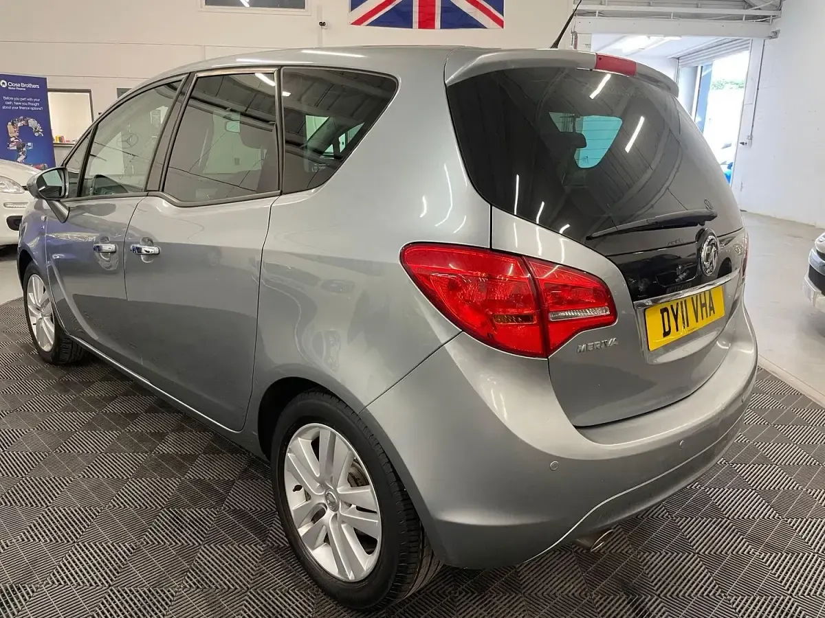 Used Vauxhall Meriva 2011 Silver MPV