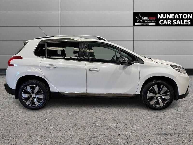 Used Peugeot 2008 Allure 100 HP (73 kW) 2016 White SUV