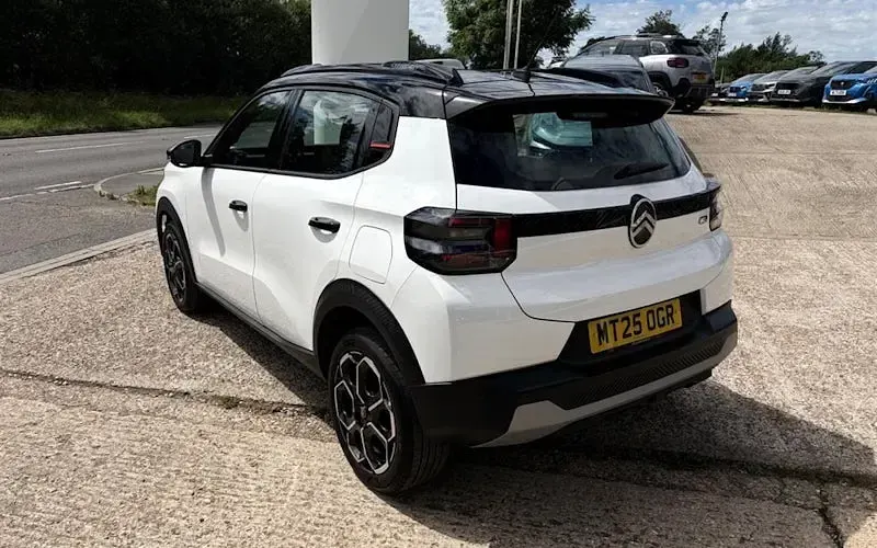 Used Citroën C3 101 HP (74 kW) 2025 White SUV