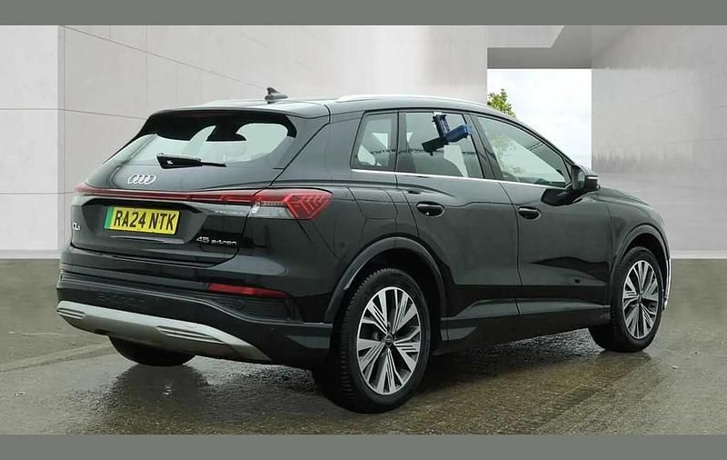 Second-hand Audi Q4 e-tron Sport 206 kW (281 CP) 2024 Negru SUV