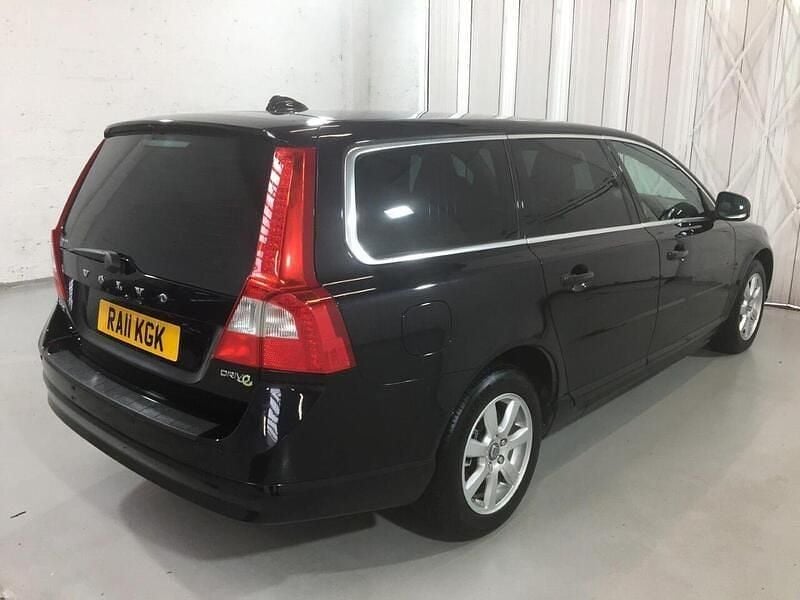 Used Volvo V70 SE 2011 Black Estate