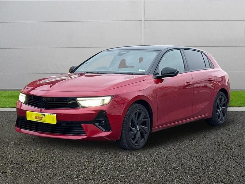 Used Vauxhall Astra 130 HP (95 kW) 2024 Red Hatchback
