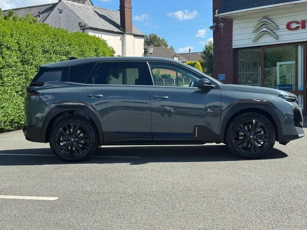 New Citroën C5 Aircross Comfort 152 kW (207 HP) 2026 Green SUV