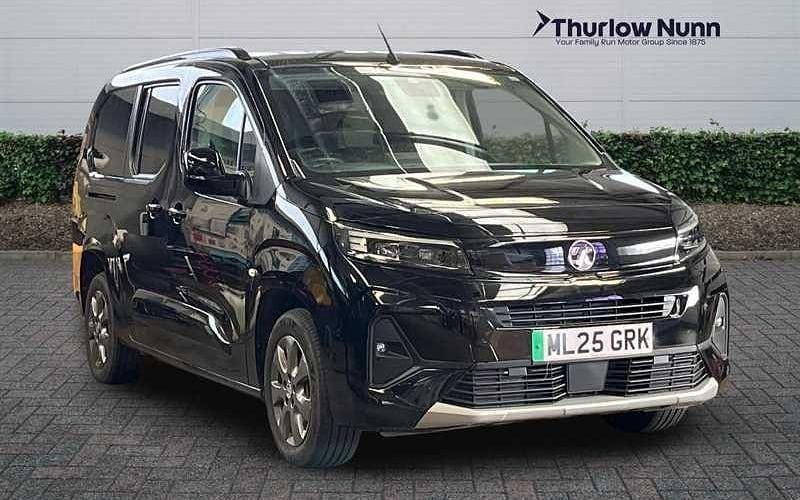 Used Vauxhall Combo Ultimate 100 kW (136 HP) 2025 Black MPV