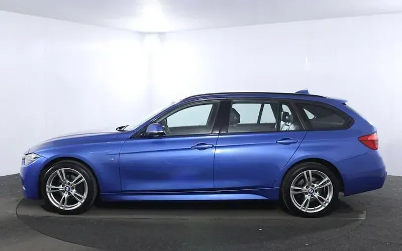 Usado BMW 320 M Sport 184 CV (135 kW) 2018 Azul Familiar