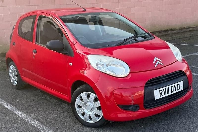 Used Citroën C1 VTR Sport 68 HP (50 kW) 2011 Red Hatchback