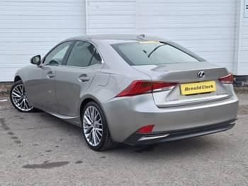 Used Lexus IS300h 223 HP (164 kW) 2017 Silver Sedan
