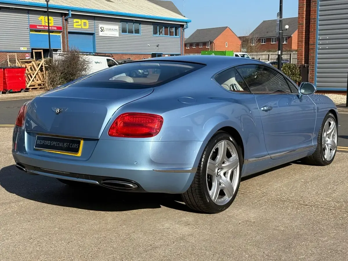 Used Bentley Continental Mulliner 575 HP (422 kW) 2012 Blue Coupe
