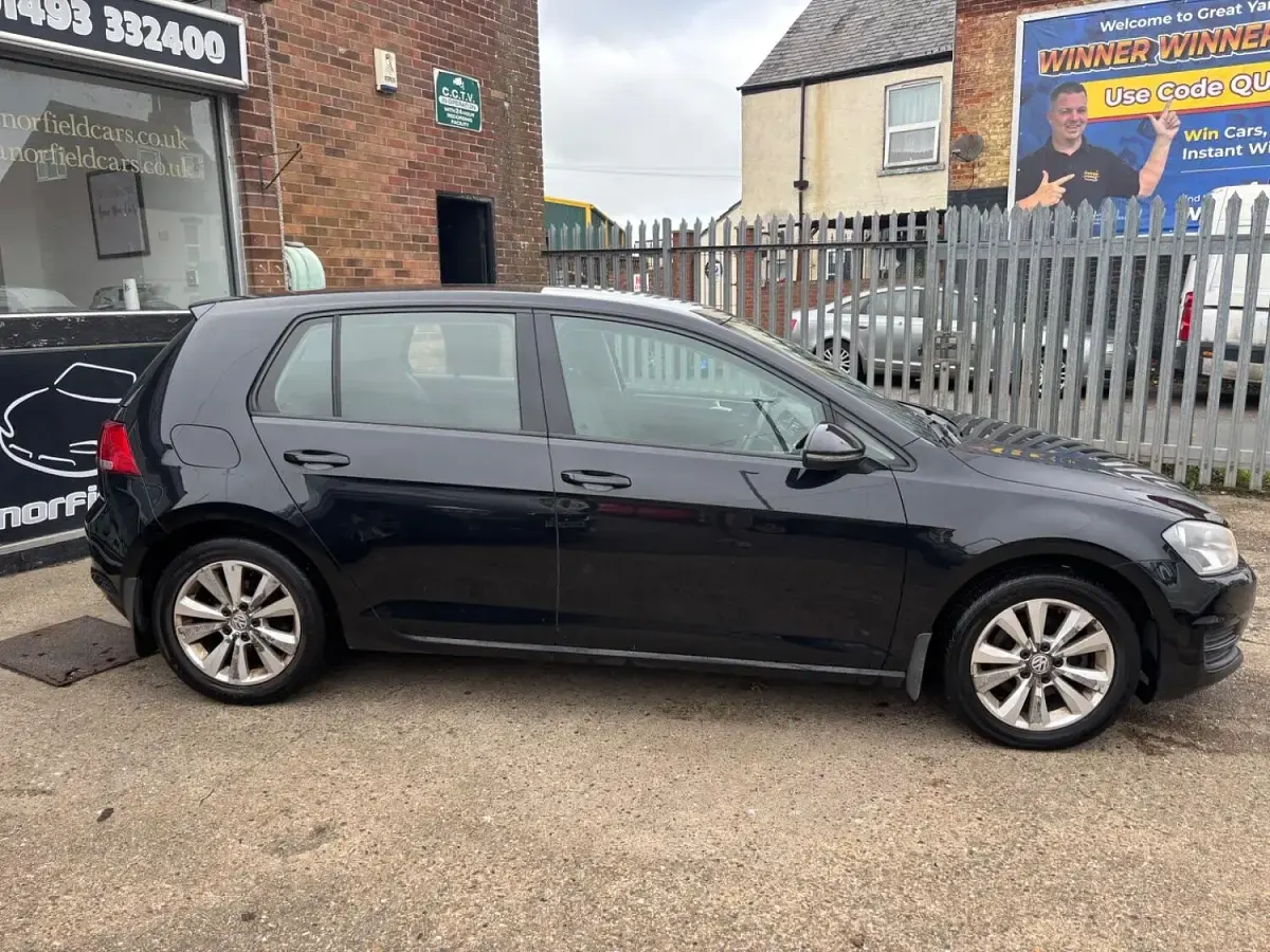 Used VW Golf VII SE 122 HP (89 kW) 2013 Black Hatchback