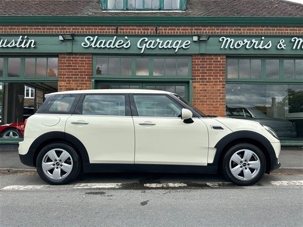 Pepper white Used 2019 Mini Cooper Clubman Classic Estate | £15,450 (Fair price) - Image 1/1