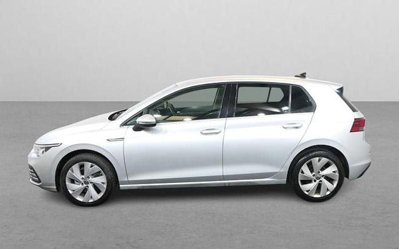 Used VW Golf VIII Style 131 HP (96 kW) 2024 Hatchback