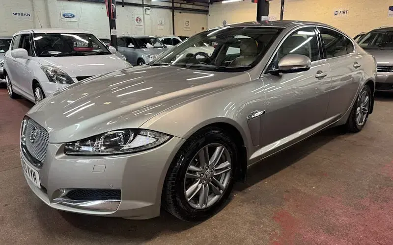 Used Jaguar XF Luxury 200 HP (147 kW) 2015 Sedan
