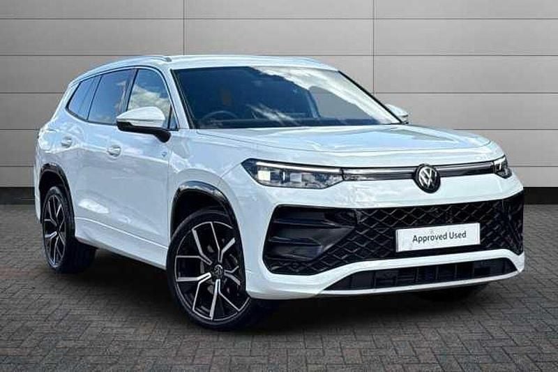 White Used 2025 VW Tayron R-line SUV | £38,000 (Fair price) - Image 1/4