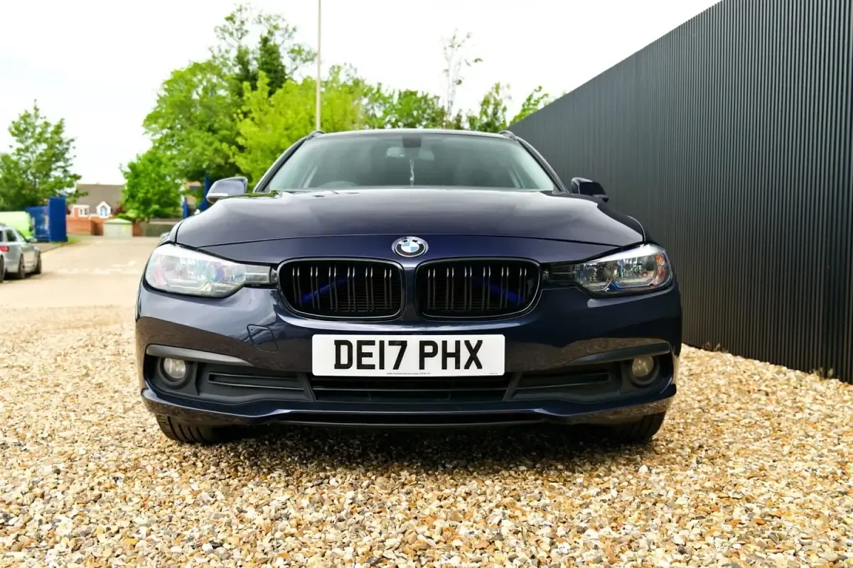 Used BMW 320 Efficient Dynamics 163 HP (119 kW) 2017 Blue Estate