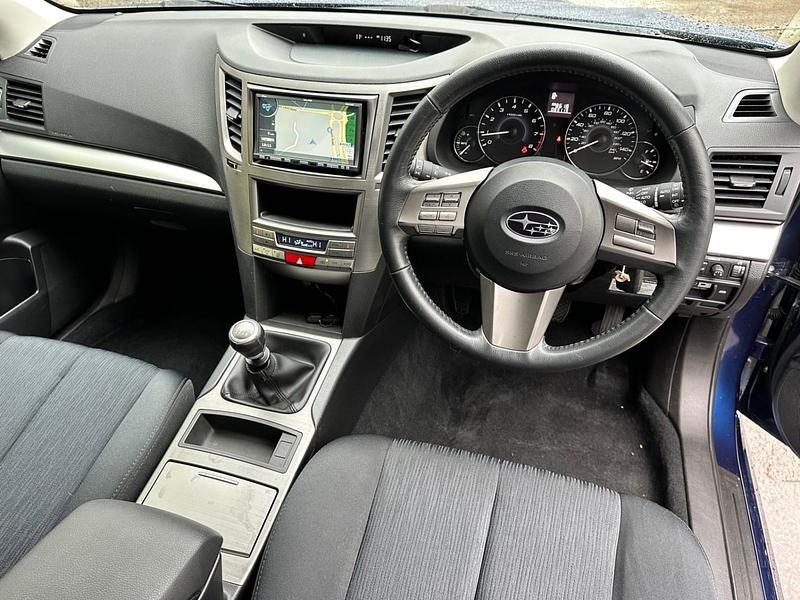 Begagnad Subaru Legacy 2012 Blå Kombi