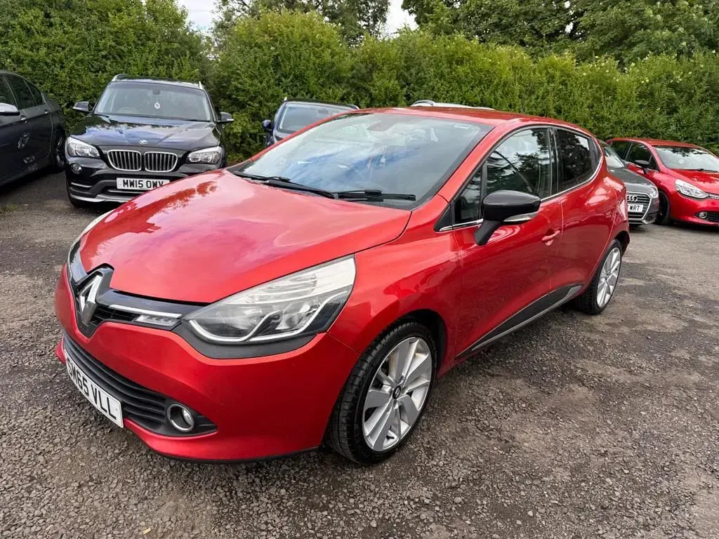 Used Renault Clio Dynamique 2015 Red Hatchback