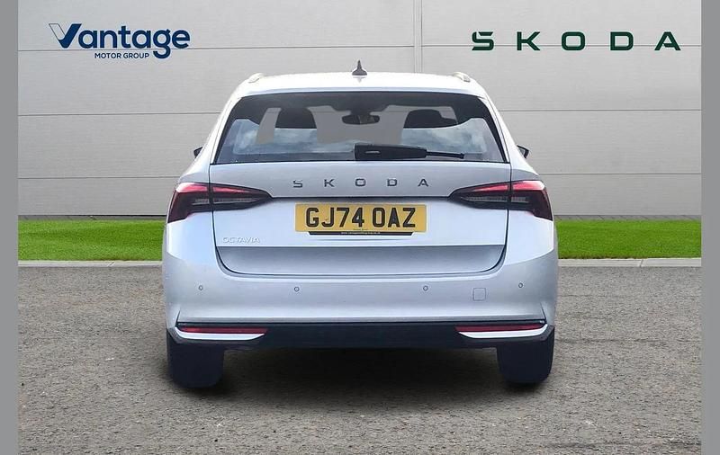 Used Skoda Octavia SE Technology 113 HP (83 kW) 2024 Brilliant silver metallic Estate