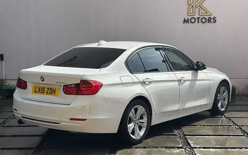 Used BMW 320 Sport Line 184 HP (135 kW) 2015 White Sedan