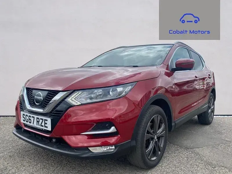 Used Nissan Qashqai N-Connecta 2017 Red SUV