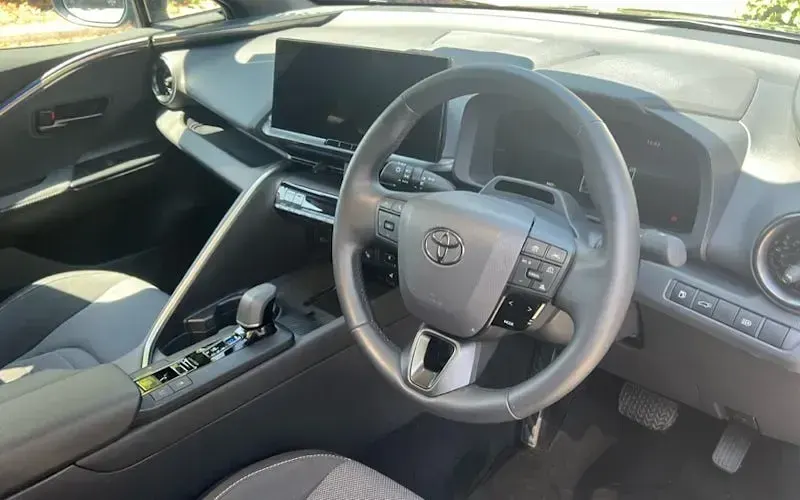 Used Toyota C-HR 140 HP (102 kW) 2026 Blue SUV
