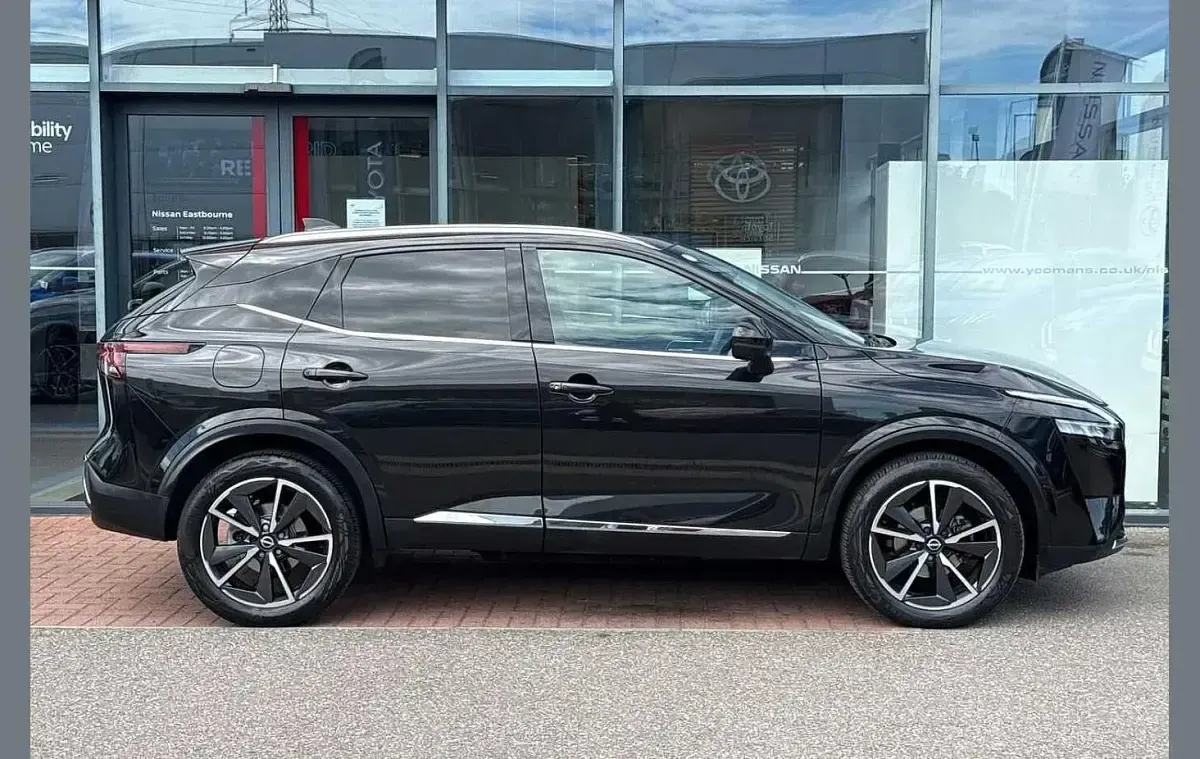 Used Nissan Qashqai Tekna 155 HP (114 kW) 2022 Black SUV