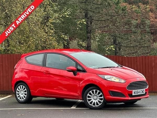 Red Used 2014 Ford Fiesta Style Hatchback | £4,999 (Good price) - Image 1/2