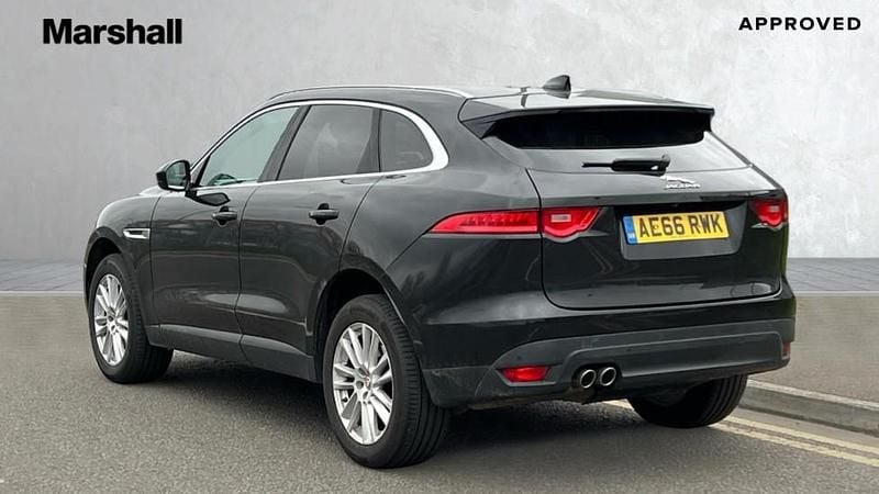 Used Jaguar F-Pace Portfolio 180 HP (132 kW) 2016 Santorini black  metallic SUV