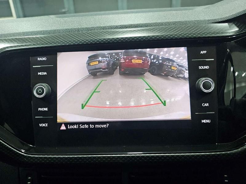 Used VW T-Cross SE 95 HP (69 kW) 2019 White SUV