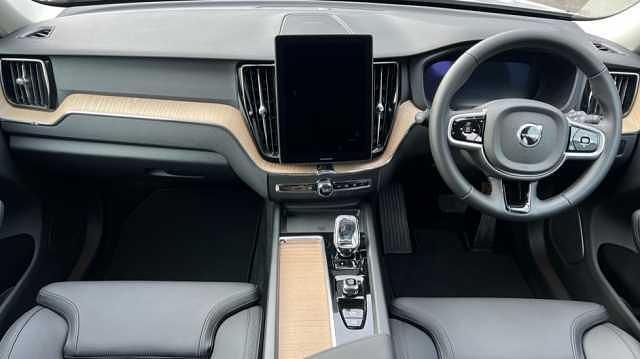 Used Volvo XC60 Plus 345 HP (253 kW) 2026 SUV