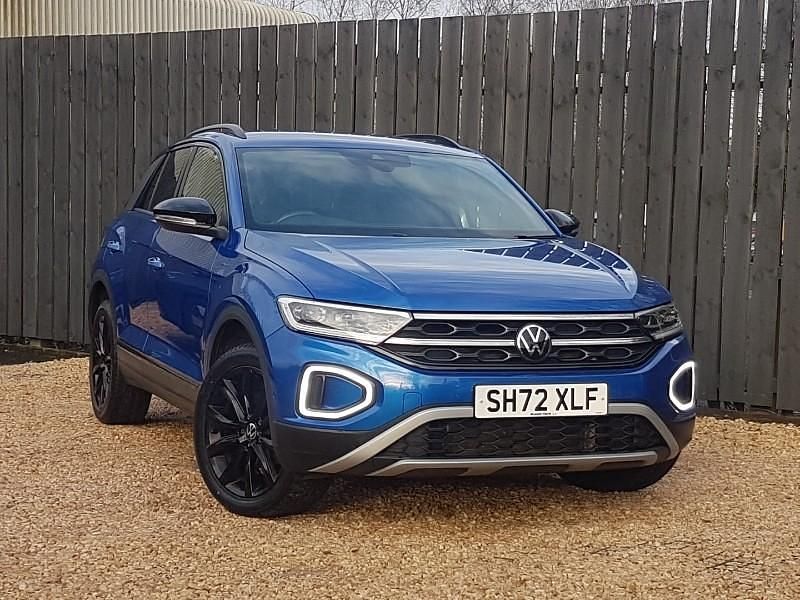Blue Used 2023 VW T-Roc Style SUV | £23,298 (Fair price) - Image 1/4