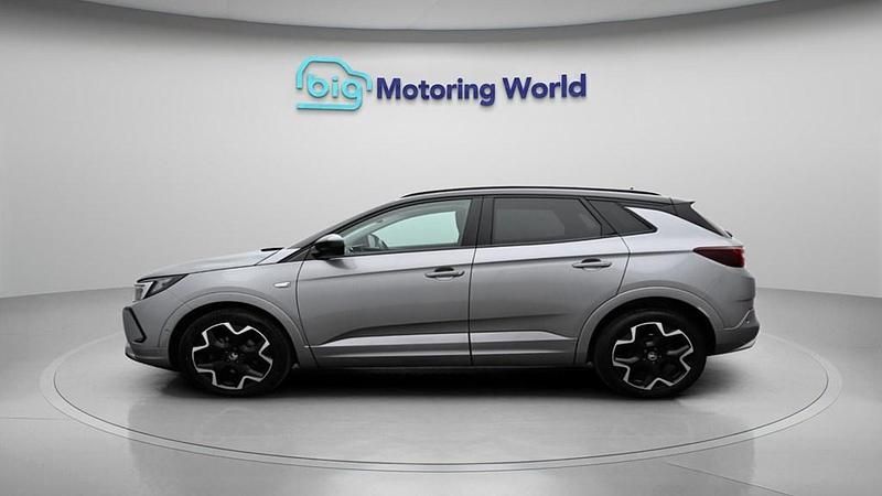 Used Vauxhall Grandland X Ultimate 130 HP (95 kW) 2022 Grey SUV