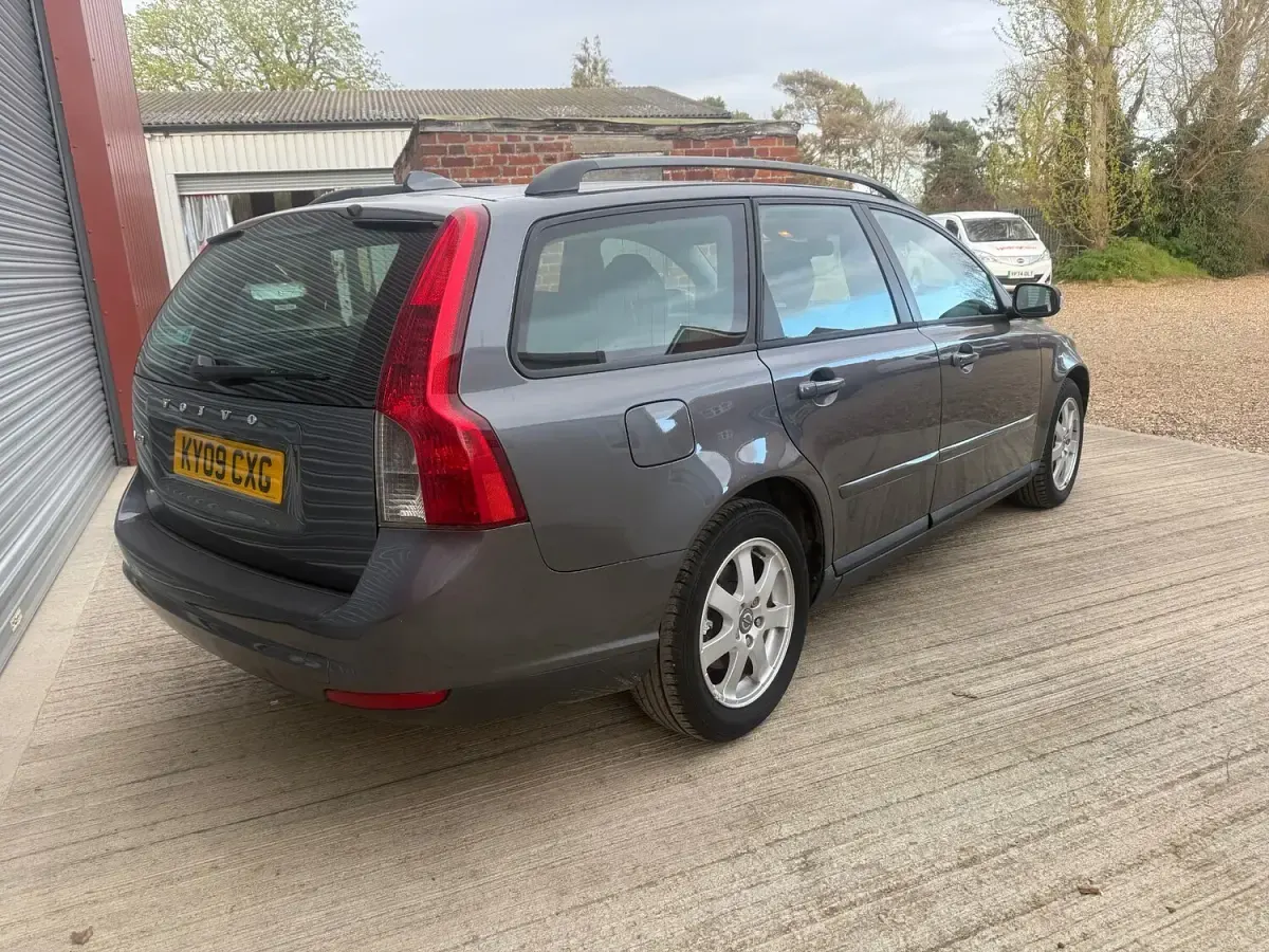 Used Volvo V50 2009 Grey Estate