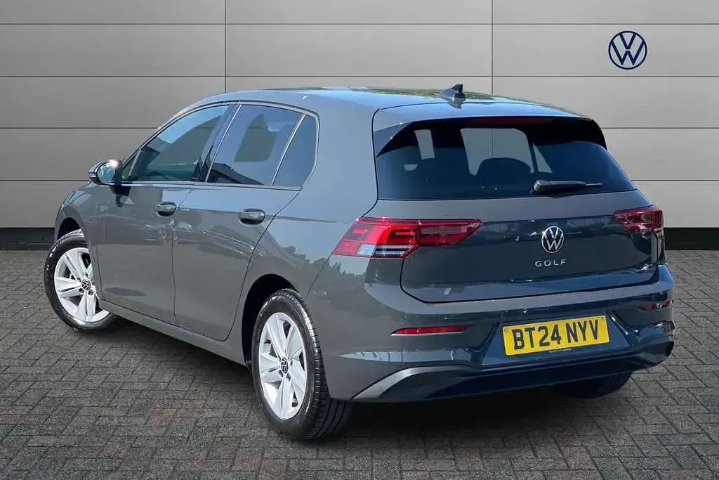 Used VW Golf VIII Life 130 HP (95 kW) 2024 Grey Hatchback