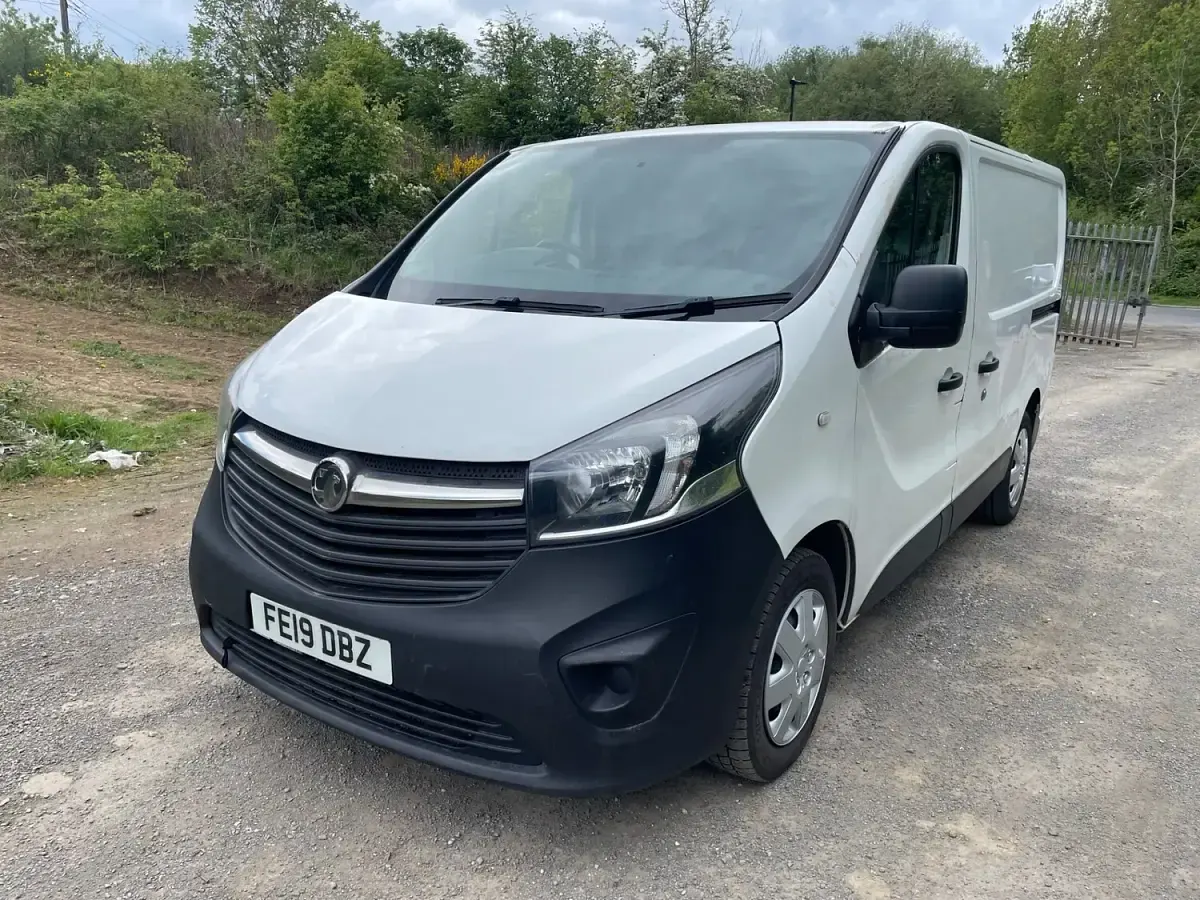 Used Vauxhall Vivaro Sportive 125 HP (91 kW) 2019 White MPV