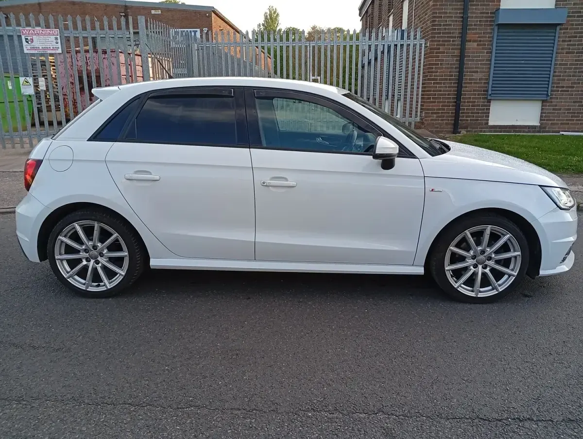 Used Audi A1 S-Line 116 HP (85 kW) 2017 White Hatchback