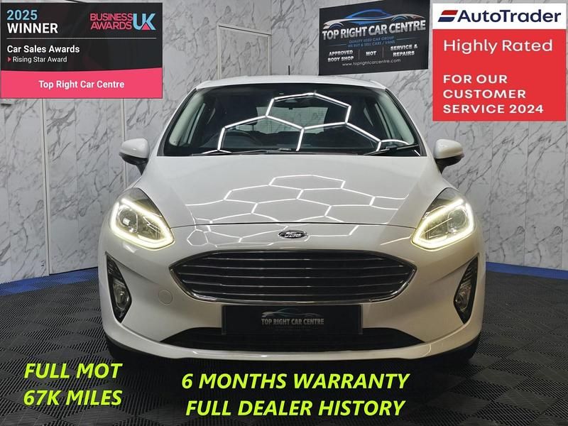 Used Ford Fiesta Zetec 100 HP (73 kW) 2018 White Hatchback